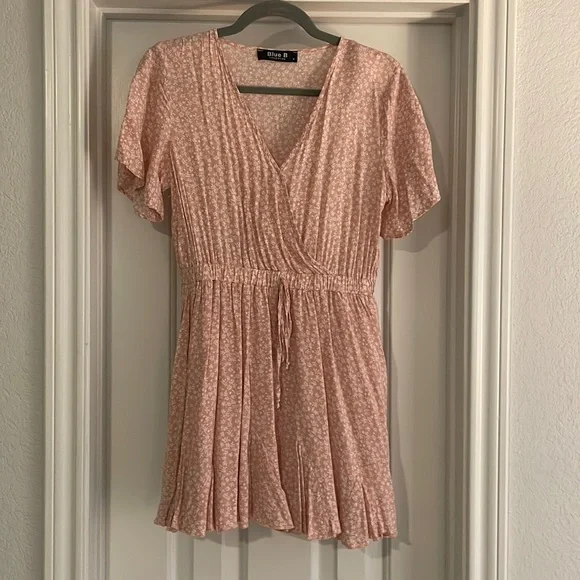 Pink floral mini dress. - Picture 1 of 5